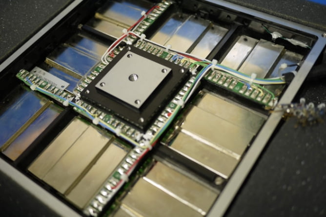 サーフェイス リニアモーター